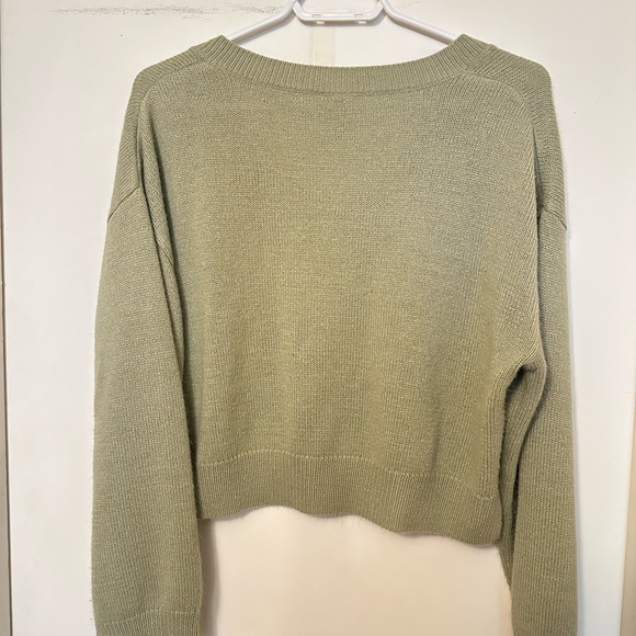 H&M Sage V-Neck Sweater - Picture 3 of 4